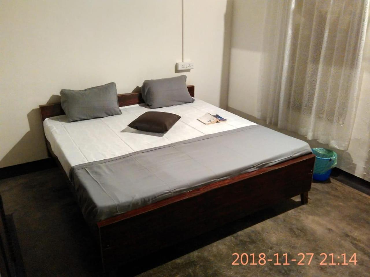 Piggy Hostel Varkala Szoba fotó